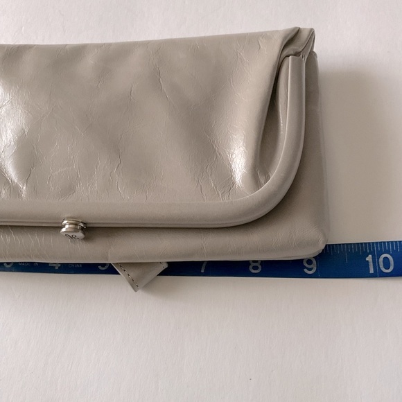 HOBO LAUREN LEATHER WRISTLET GRAY NWOT - Picture 10 of 13